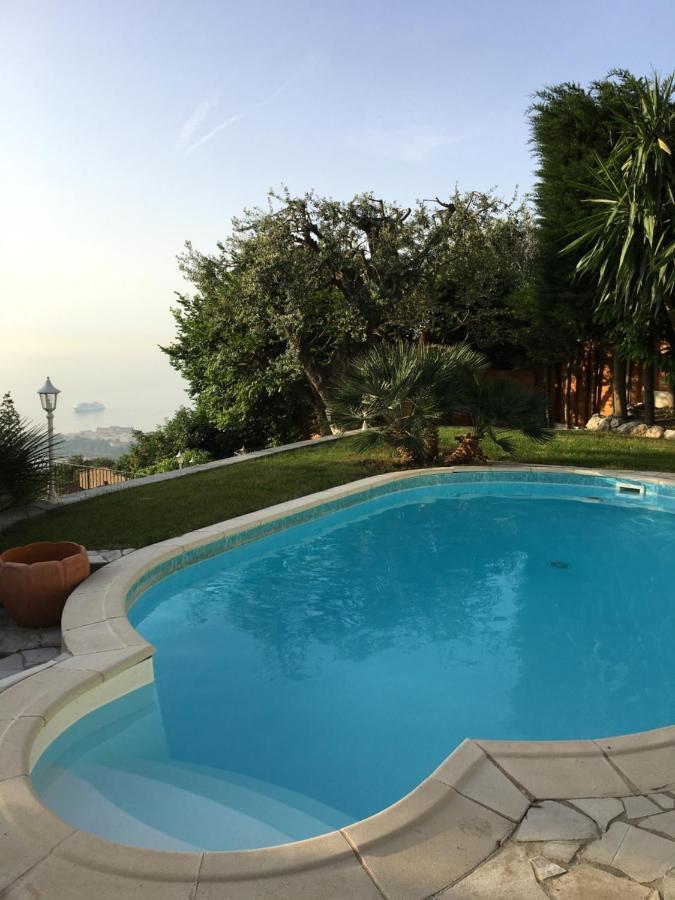 Monte Carlo View And Bed & Breakfast